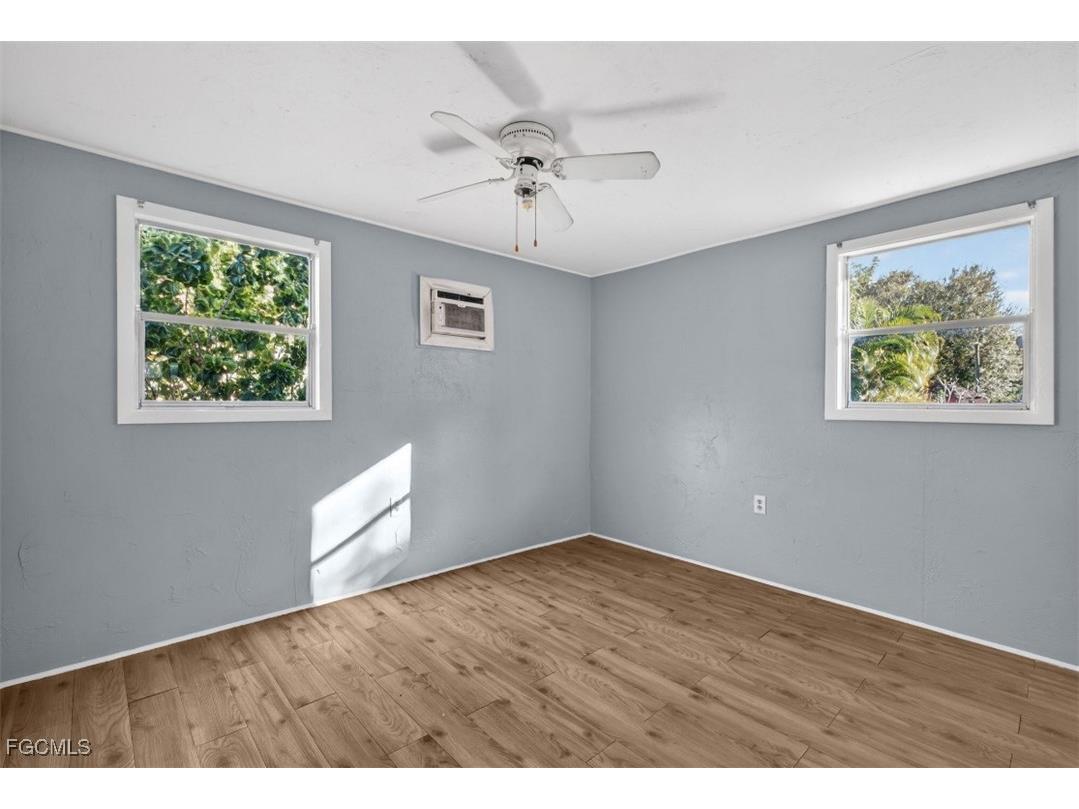 559 Clark Street North Fort Myers FL 33903 2025024473 image15
