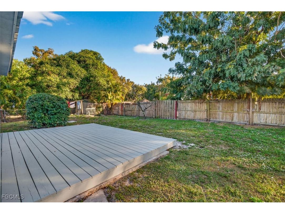 559 Clark Street North Fort Myers FL 33903 2025024473 image19