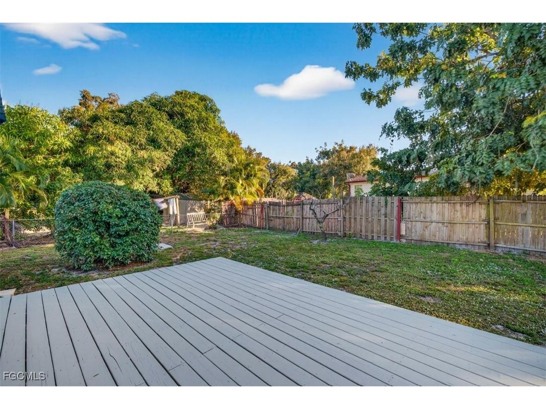 559 Clark Street North Fort Myers FL 33903 2025024473 image20
