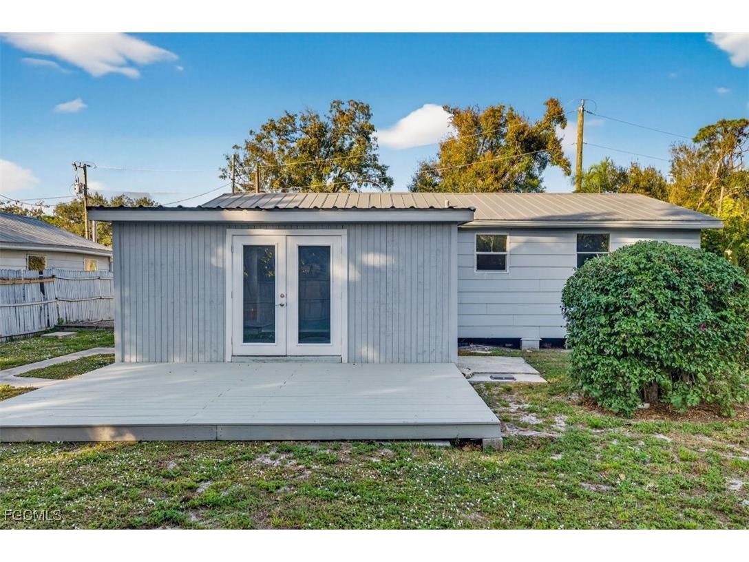 559 Clark Street North Fort Myers FL 33903 2025024473 image21