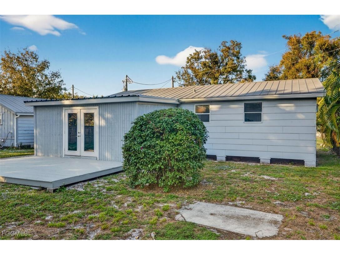 559 Clark Street North Fort Myers FL 33903 2025024473 image22