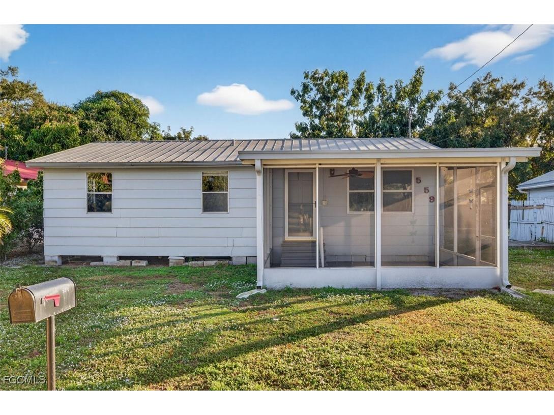 559 Clark Street North Fort Myers FL 33903 2025024473 image23