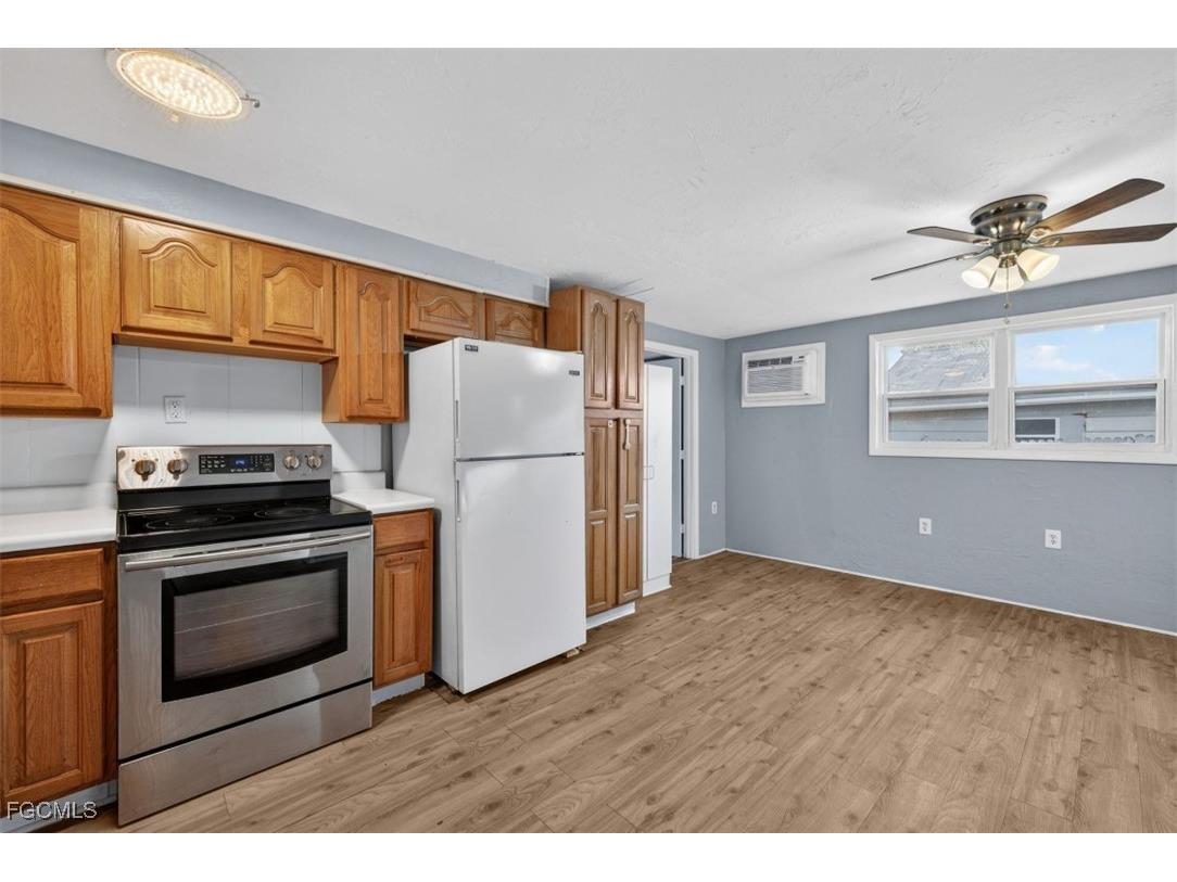 559 Clark Street North Fort Myers FL 33903 2025024473 image8