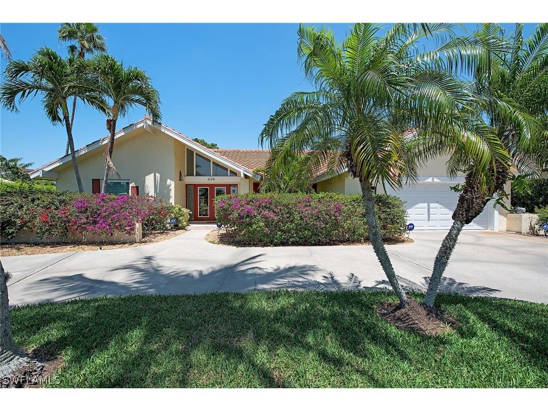 559 Neapolitan Way Naples FL 34103 224034951 image1