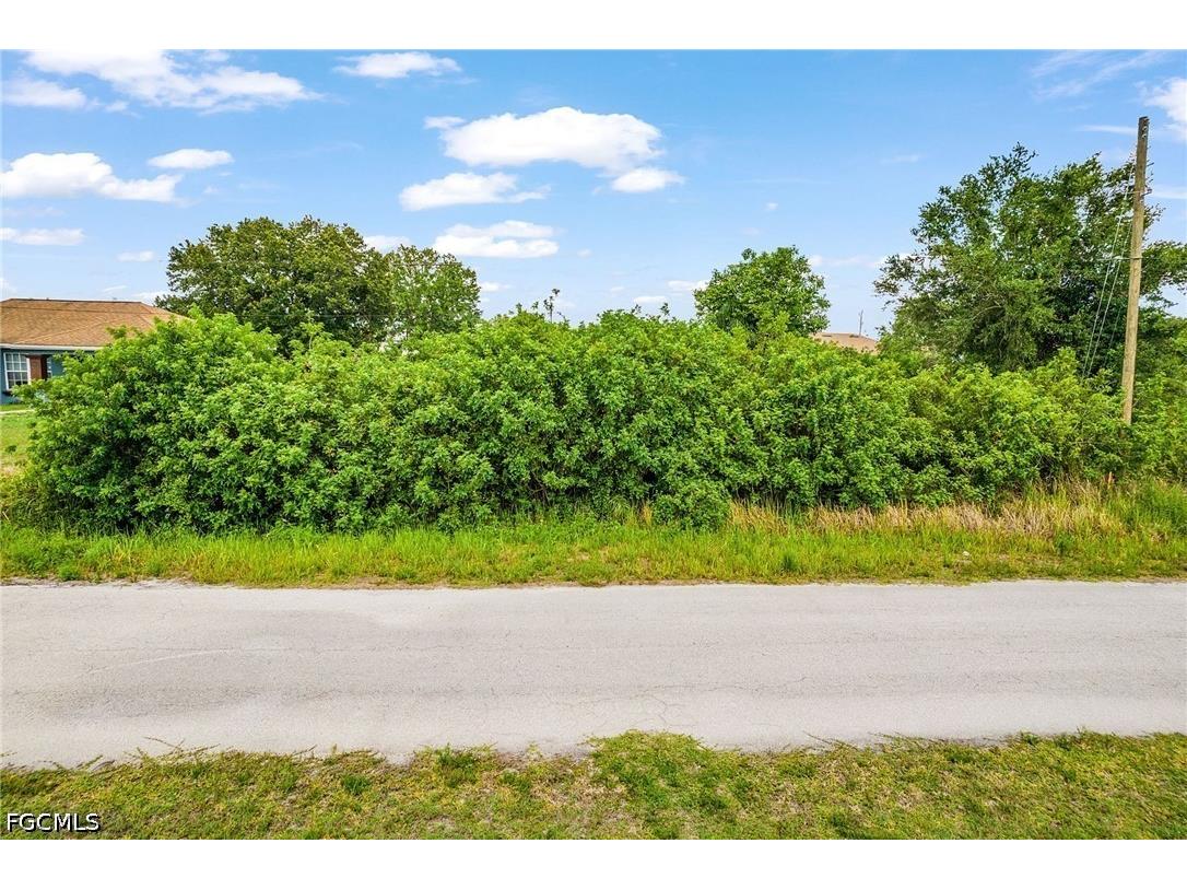 559 Theodore Vail Street E Lehigh Acres FL 33974 2026023011 image6