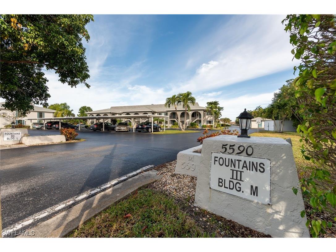 5590 Rattlesnake Hammock Road #M-103 Naples FL 34113 223092773 image1