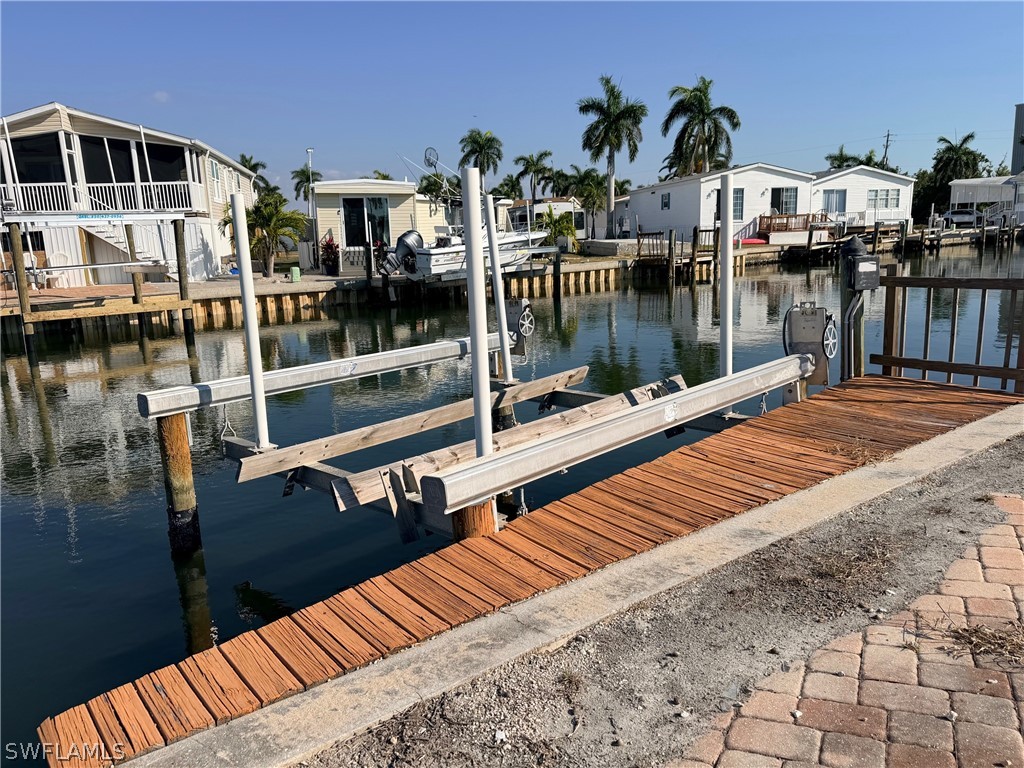 56 Doubloon Way Fort Myers Beach FL 33931 226005055 image4