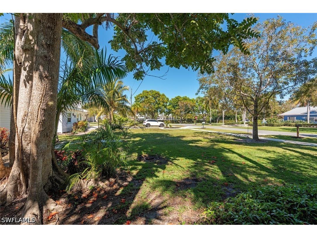 560 9th Avenue S Naples FL 34102 226009255 image12