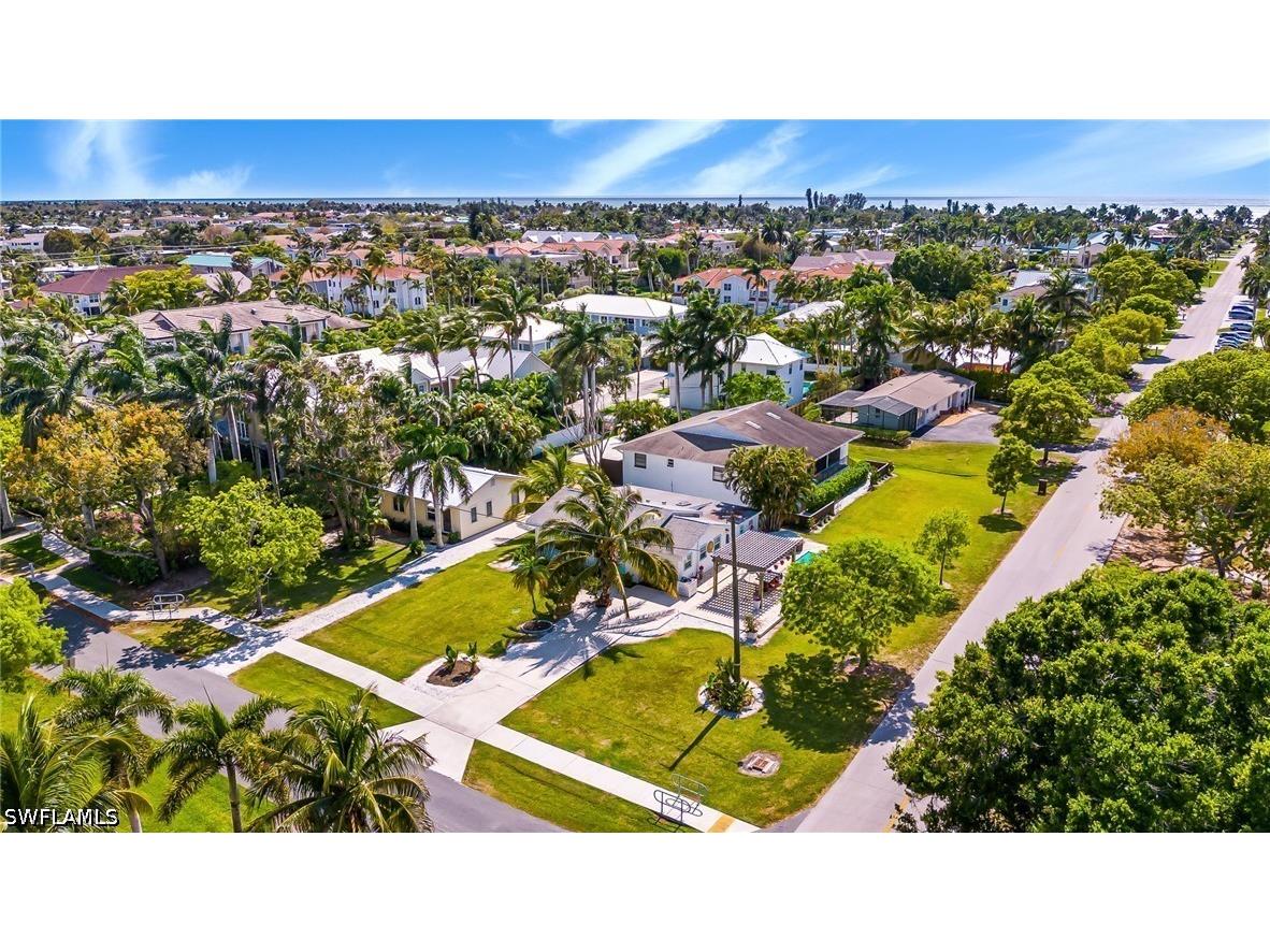 560 9th Avenue S Naples FL 34102 226009255 image7