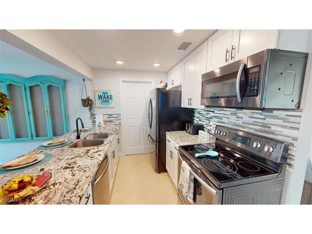 560 E Valley Drive Bonita Springs FL 34134 2026002483 image9