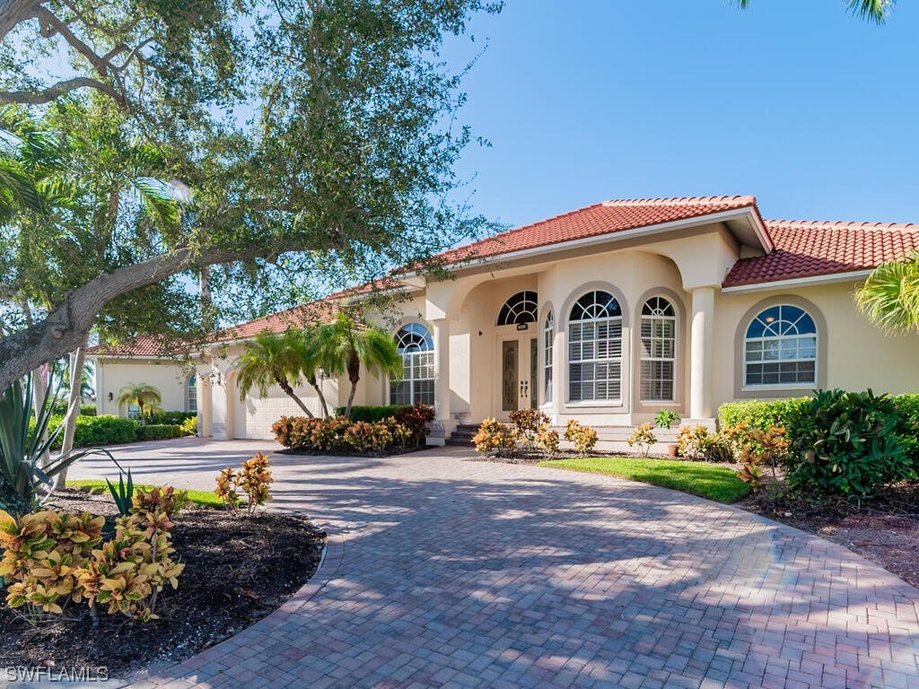 560 Kendall Drive Marco Island FL 34145 223072755 image1