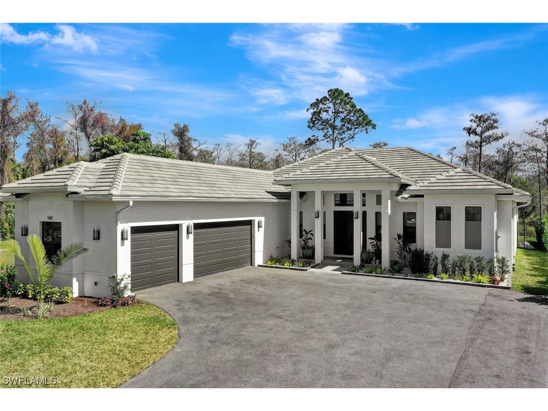 560 Logan Boulevard N Naples FL 34119 224011885 image1