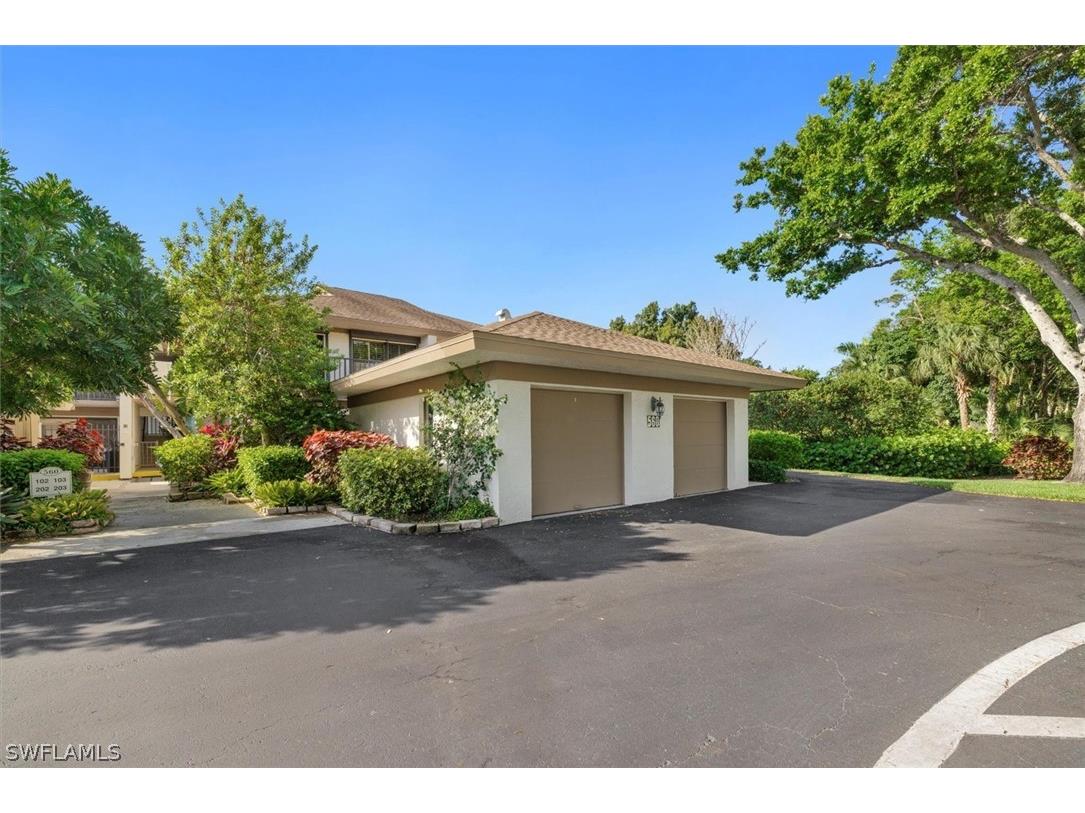 560 Retreat Drive #103 Naples FL 34110 224031266 image1