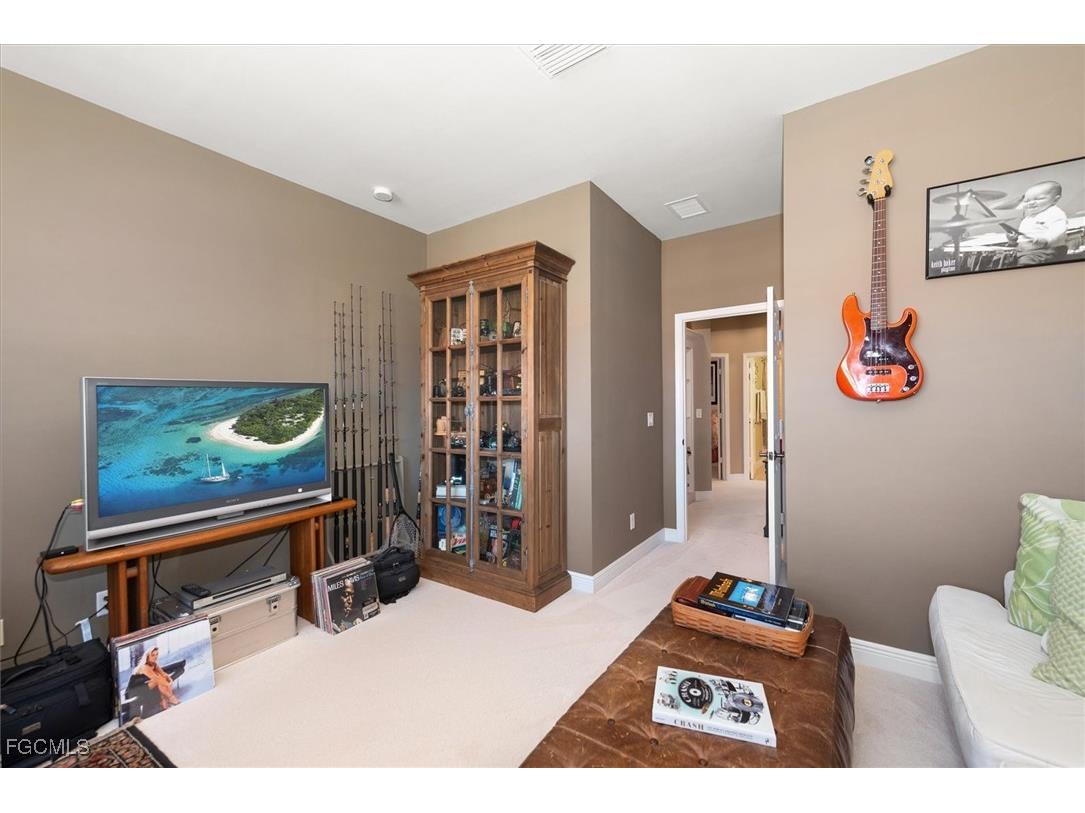 5600 Chelsey Lane #204 Fort Myers FL 33912 2025010659 image25