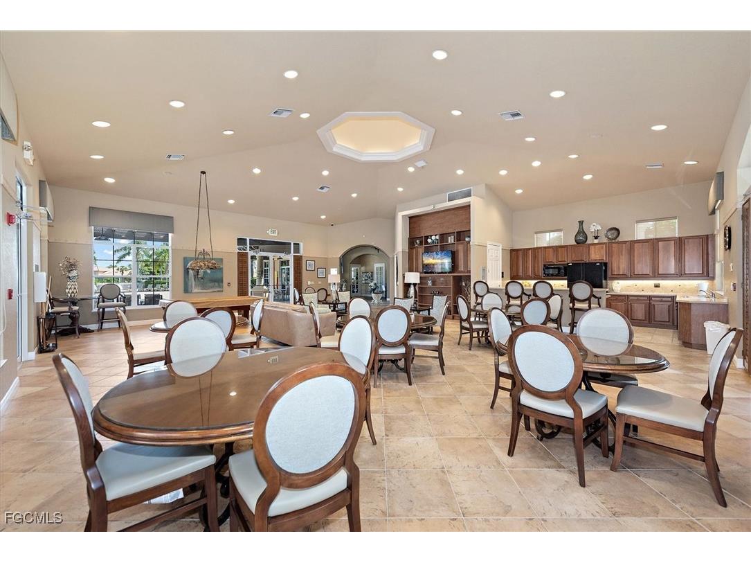 5600 Chelsey Lane #204 Fort Myers FL 33912 2025010659 image36