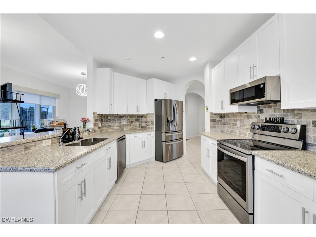 5601 Chelsey Lane #101 Fort Myers FL 33912 224004791 image1