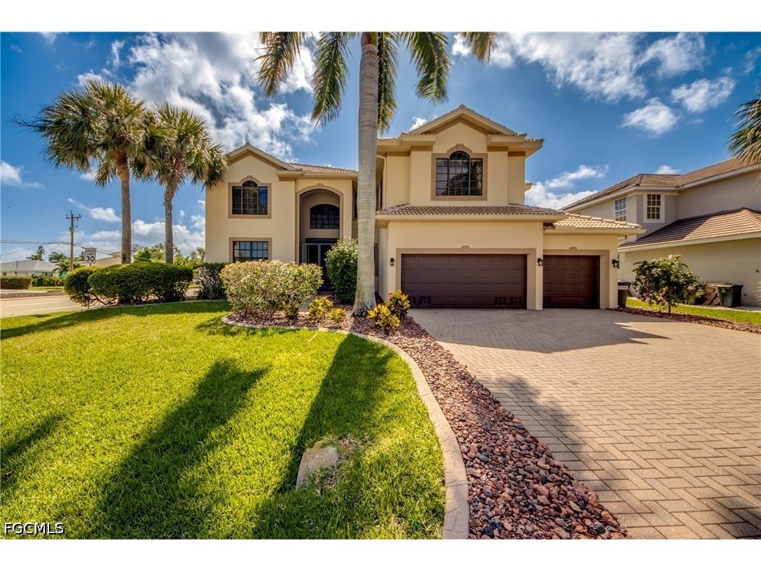 5601 Del Rio Court Cape Coral FL 33904 2025024497 image1