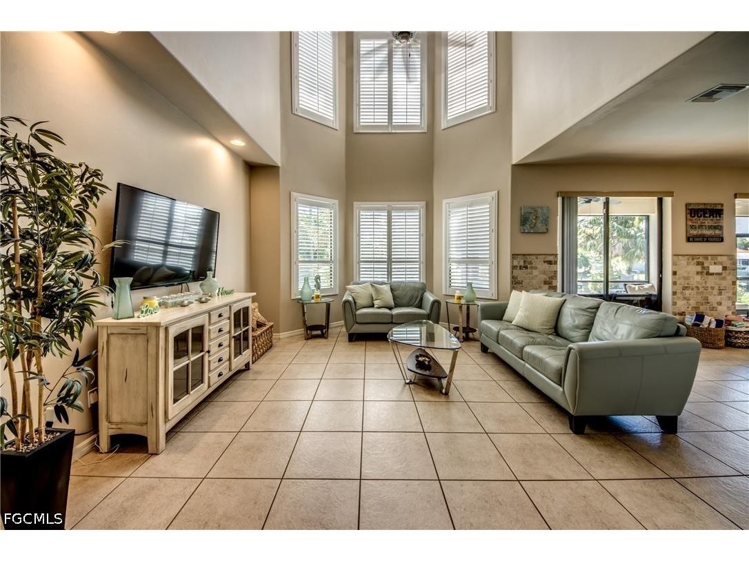 5601 Del Rio Court Cape Coral FL 33904 2025024497 image10
