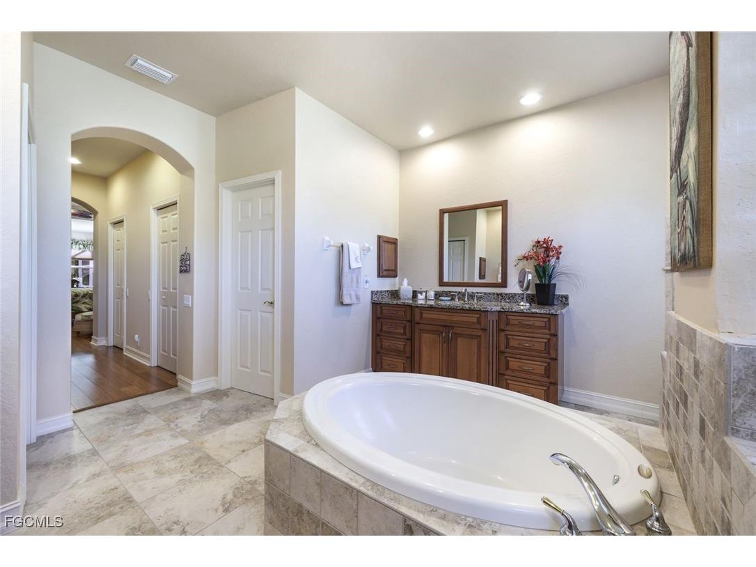 5601 Merlyn Lane Cape Coral FL 33914 2025018524 image21