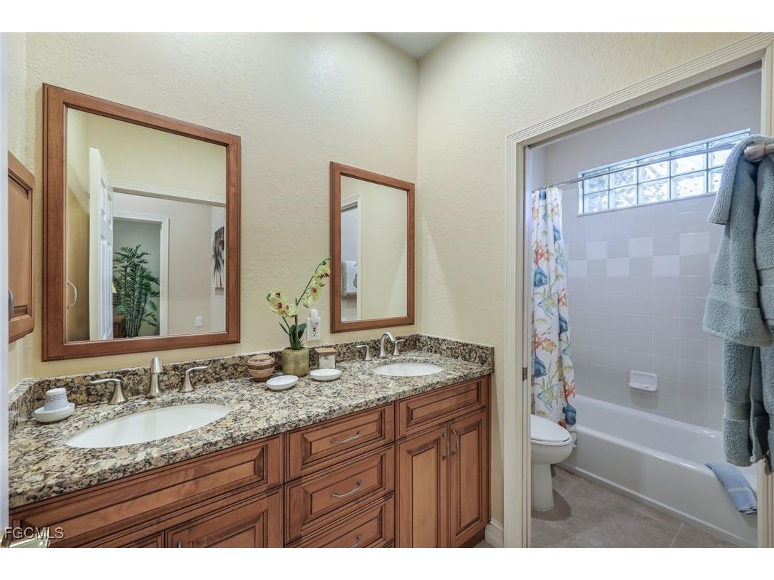 5601 Merlyn Lane Cape Coral FL 33914 2025018524 image23