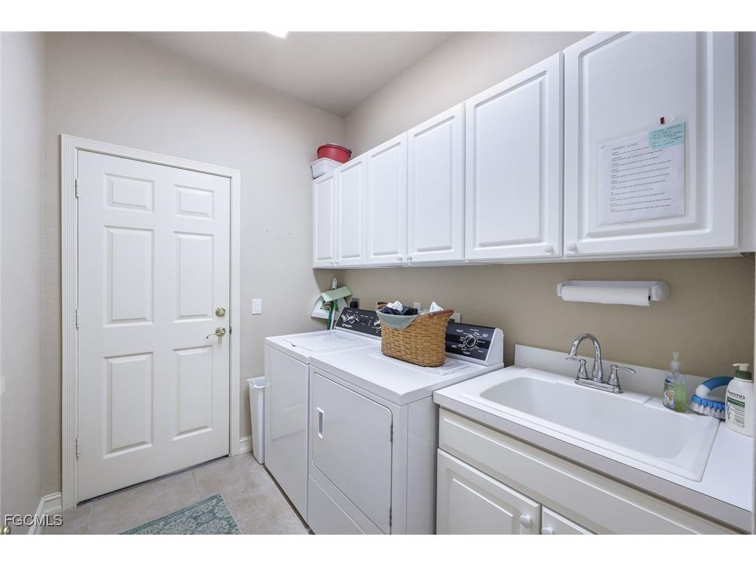 5601 Merlyn Lane Cape Coral FL 33914 2025018524 image26