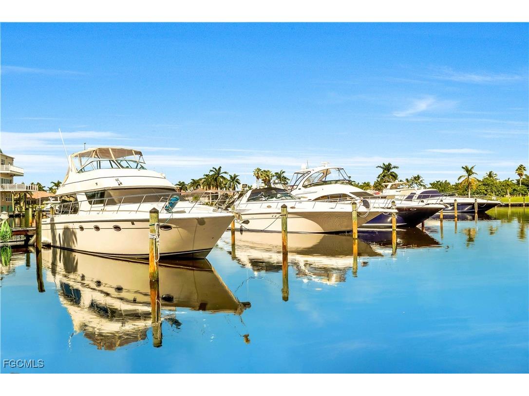 5601 Merlyn Lane Cape Coral FL 33914 2025018524 image38