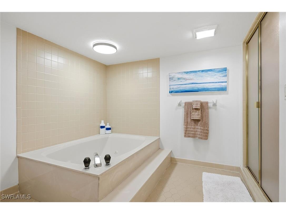 5601 Turtle Bay Drive #2003 Naples FL 34108 225063922 image17