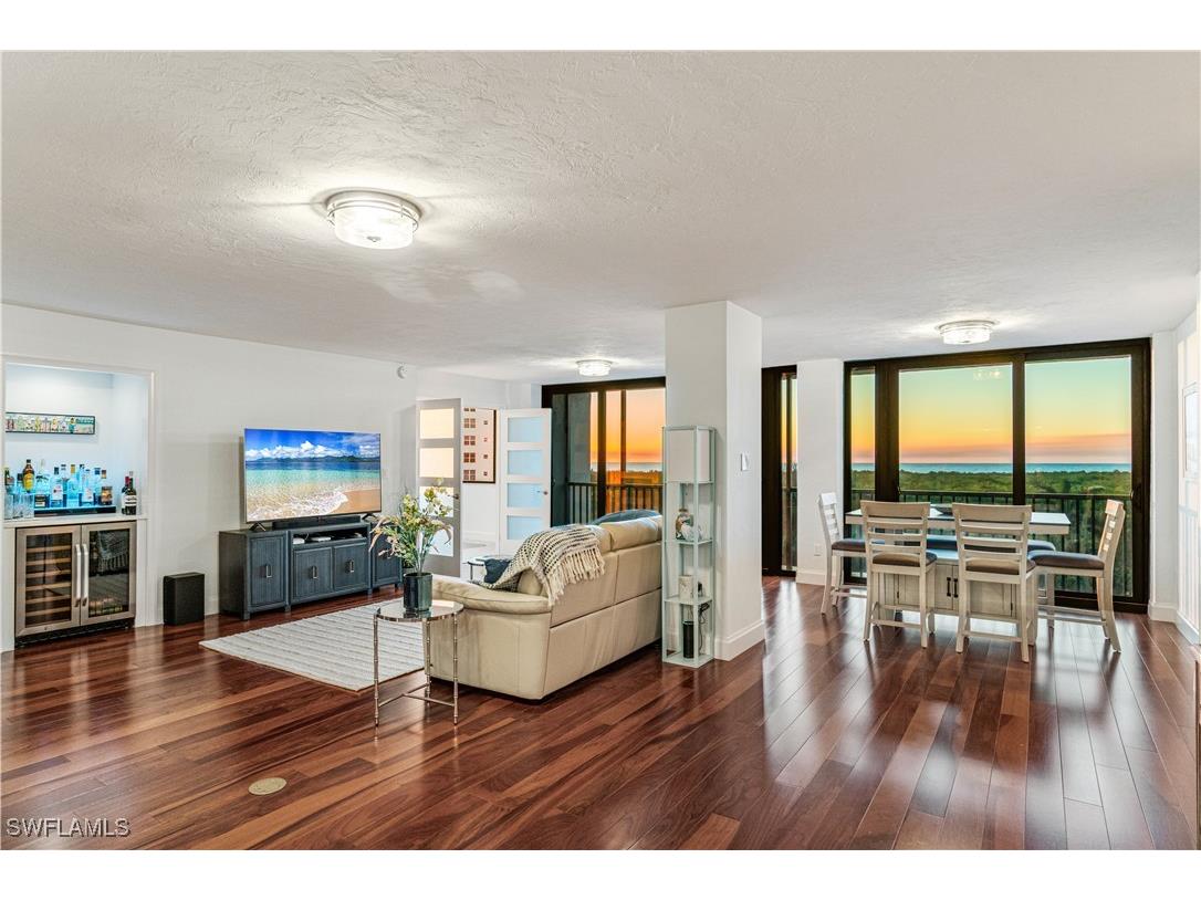 5601 Turtle Bay Drive #402 Naples FL 34108 225072113 image1