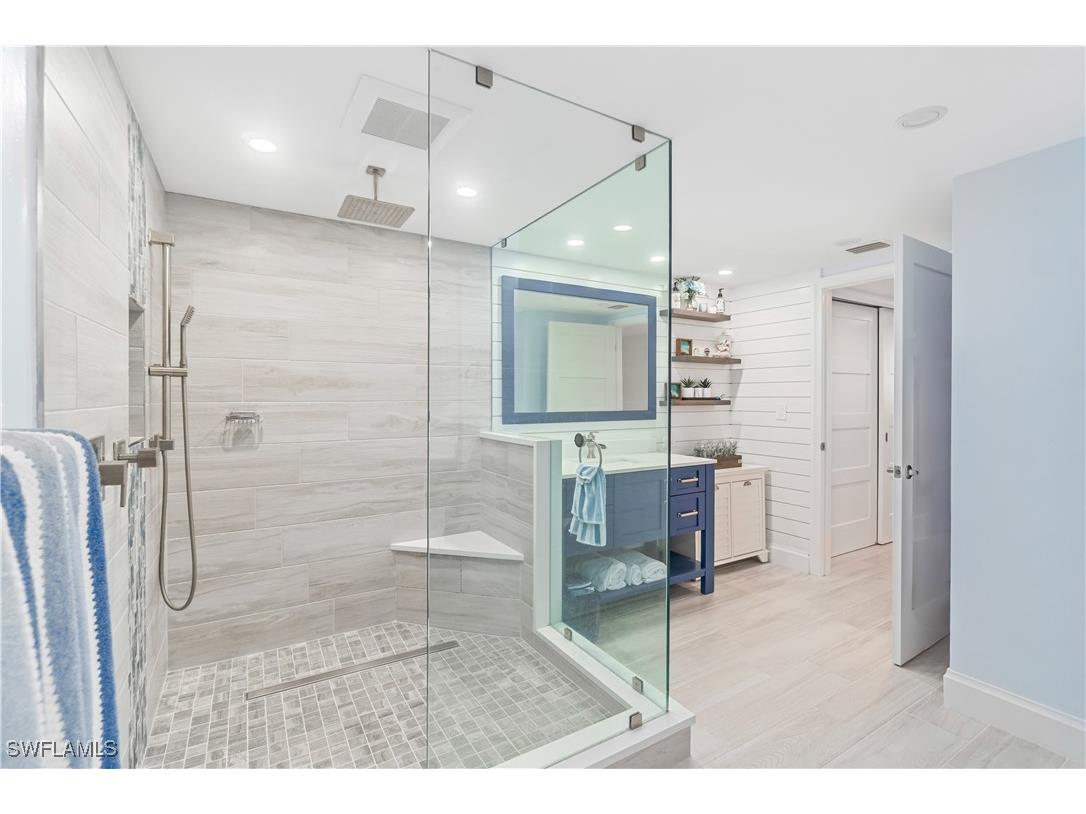 5601 Turtle Bay Drive #402 Naples FL 34108 225072113 image12