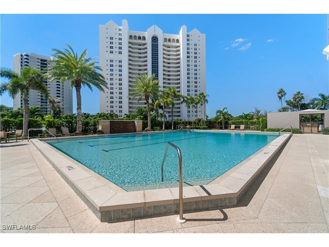5601 Turtle Bay Drive #402 Naples FL 34108 225072113 image3