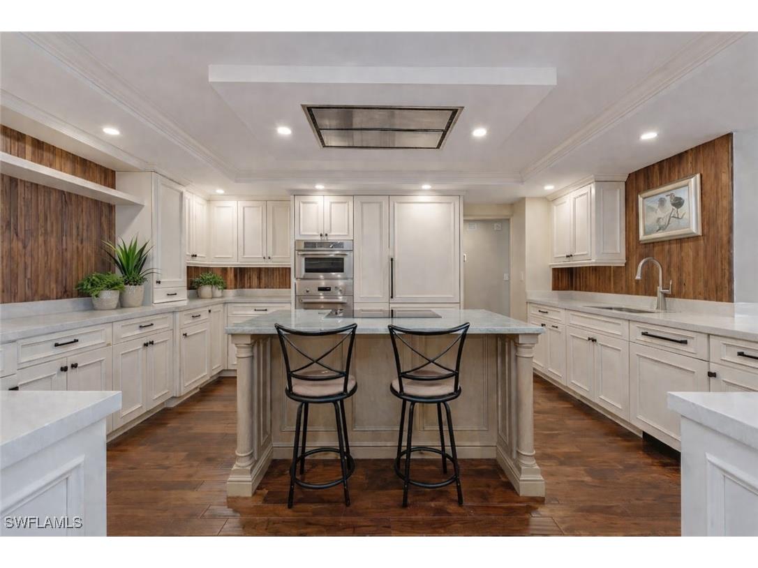 5601 Turtle Bay Drive #404 Naples FL 34108 225071403 image4