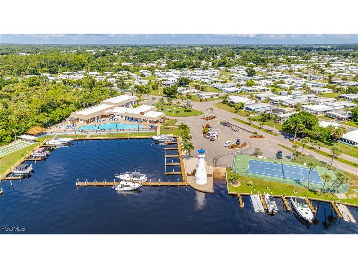 5602 Captain John Smith Loop North Fort Myers FL 33917 2025004393 image1