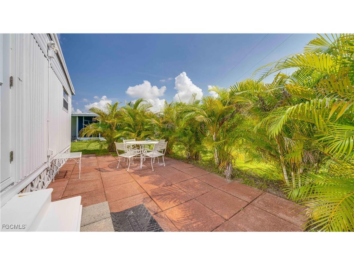 5602 Captain John Smith Loop North Fort Myers FL 33917 2025004393 image27