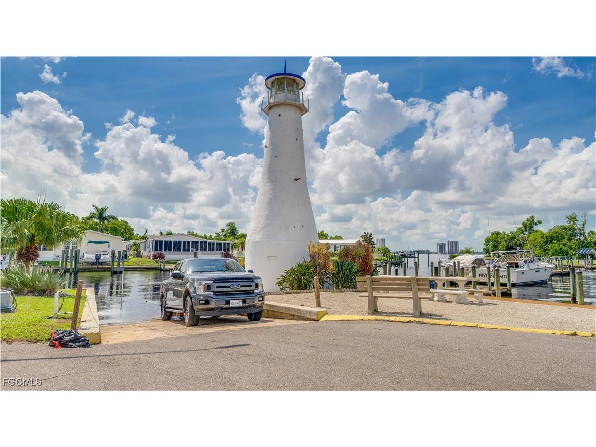 5602 Captain John Smith Loop North Fort Myers FL 33917 2025004393 image35