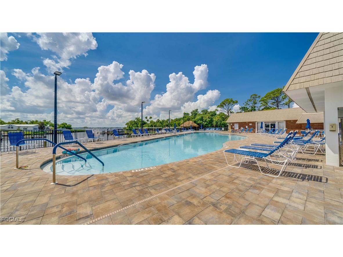 5602 Captain John Smith Loop North Fort Myers FL 33917 2025004393 image38