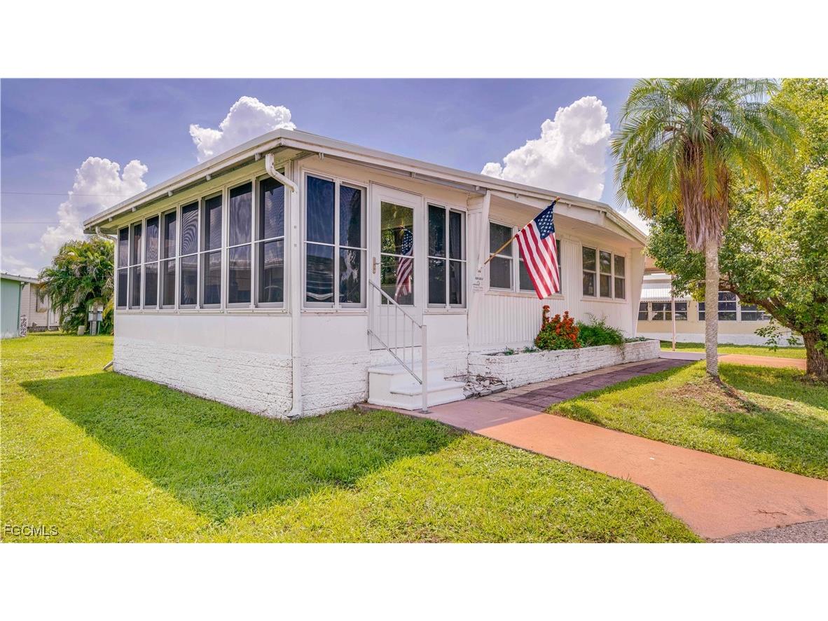 5602 Captain John Smith Loop North Fort Myers FL 33917 2025004393 image6