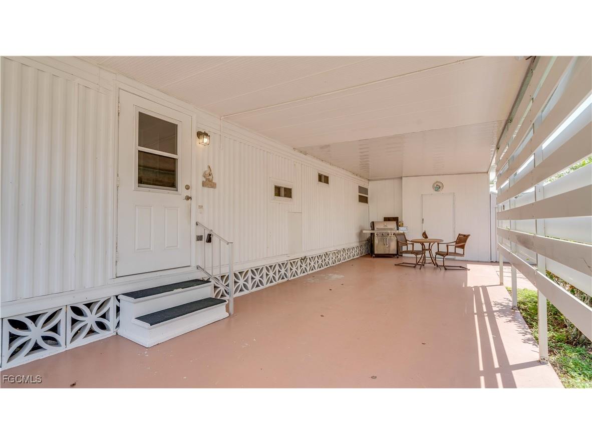 5602 Captain John Smith Loop North Fort Myers FL 33917 2025004393 image7