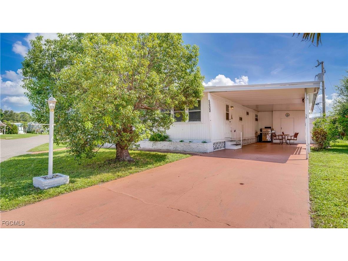 5602 Captain John Smith Loop North Fort Myers FL 33917 2025004393 image8