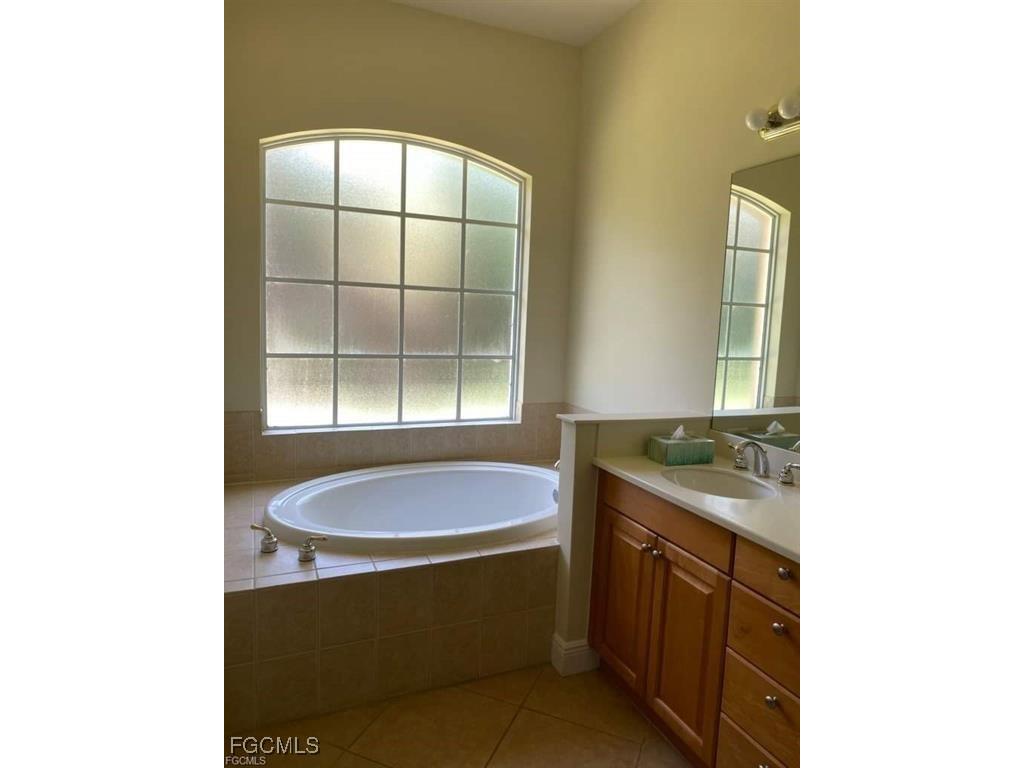 5602 N Kensington Loop Fort Myers FL 33912 2025023331 image11