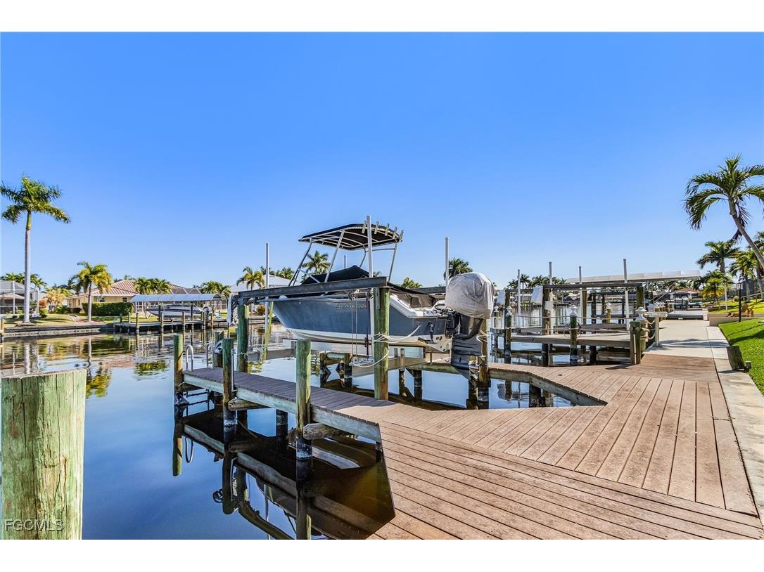 5603 SW 11th Avenue Cape Coral FL 33914 2025022250 image42