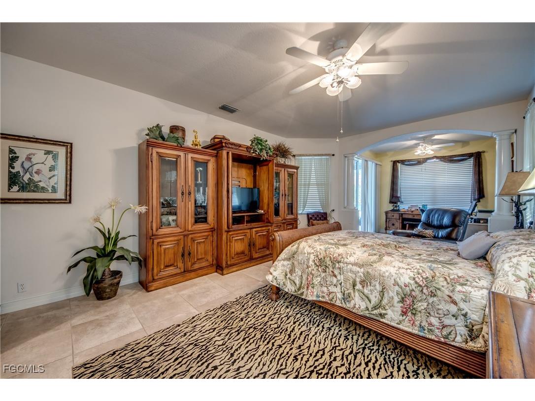 5605 Merlyn Lane Cape Coral FL 33914 2025024338 image24