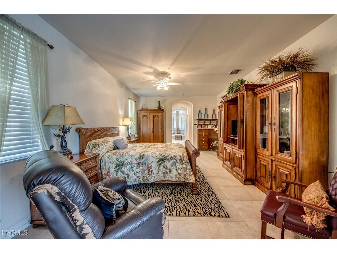 5605 Merlyn Lane Cape Coral FL 33914 2025024338 image25