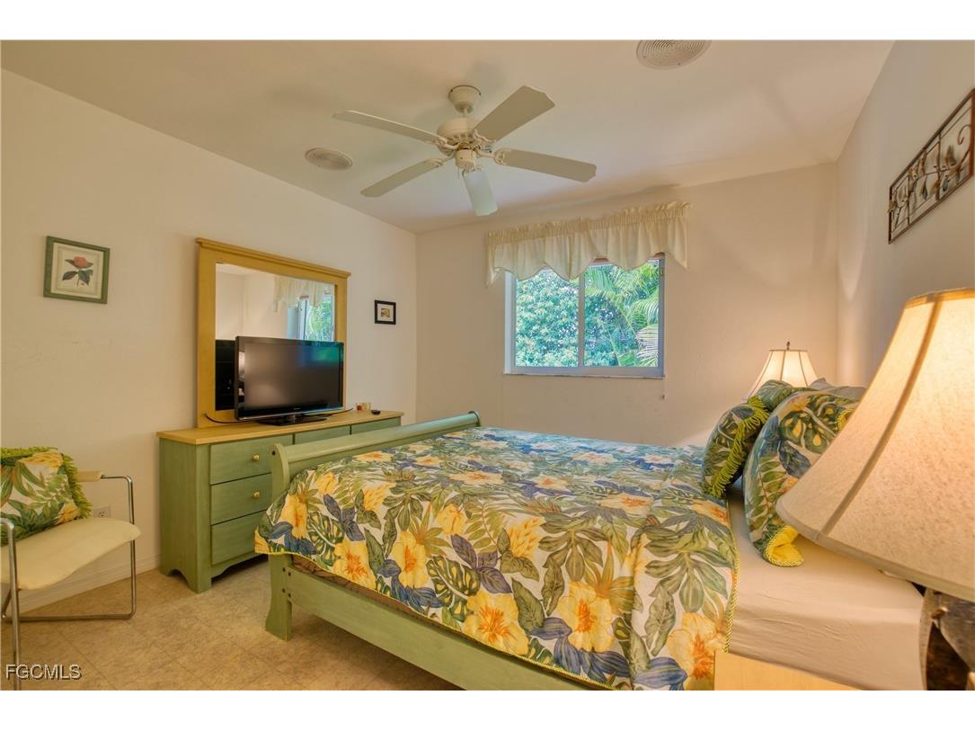 5607 Coronado Court Cape Coral FL 33904 2026001104 image26