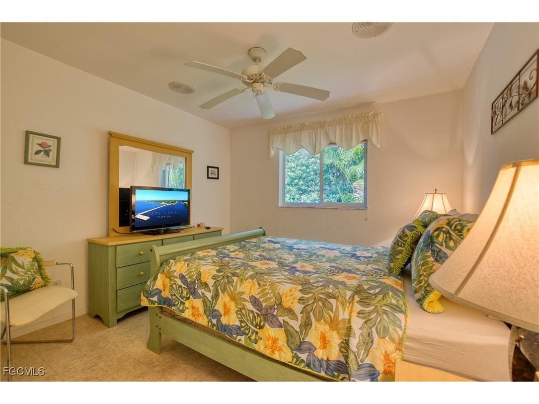 5607 Coronado Court Cape Coral FL 33904 2026001104 image27