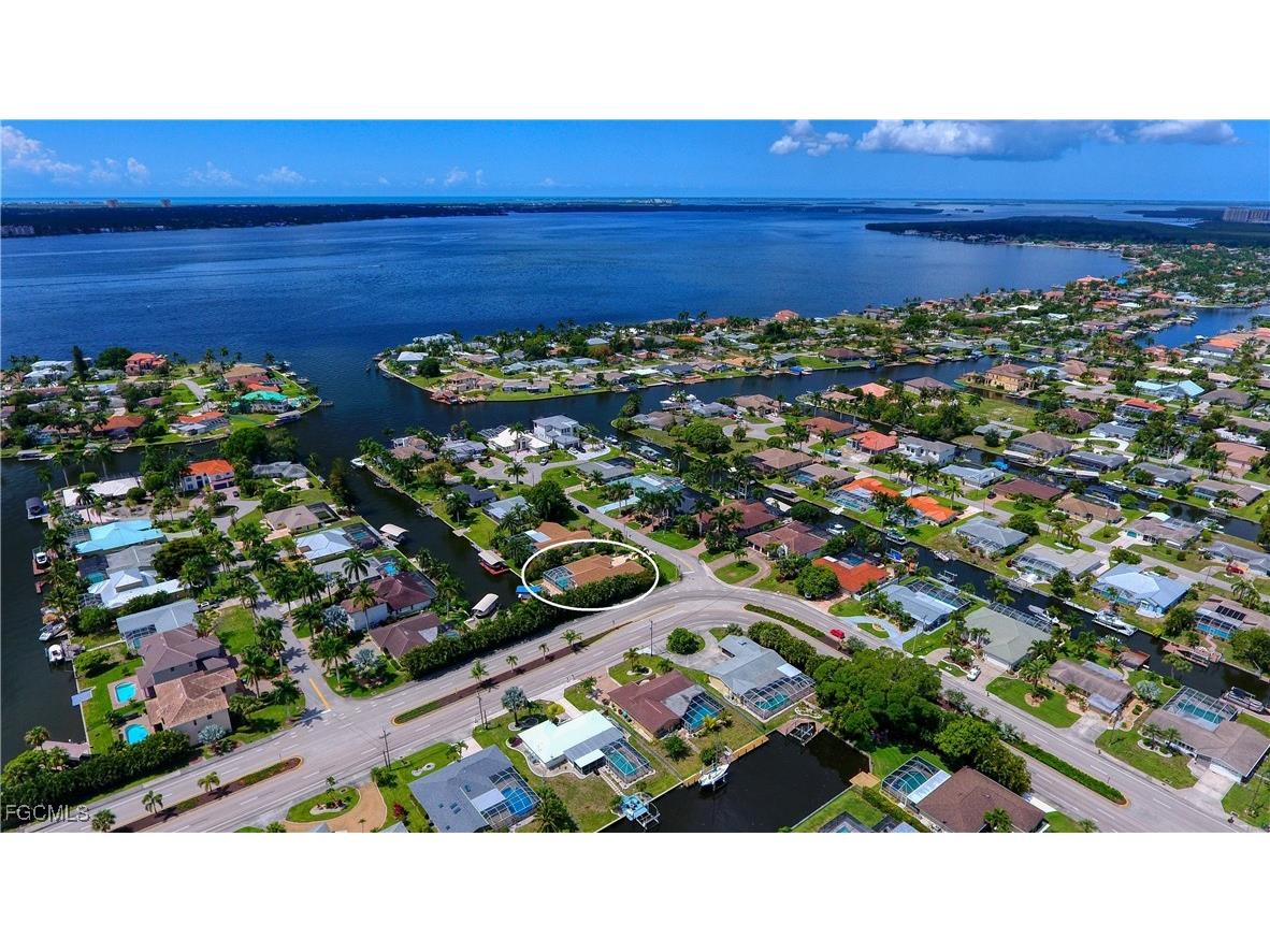5607 Coronado Court Cape Coral FL 33904 2026001104 image36