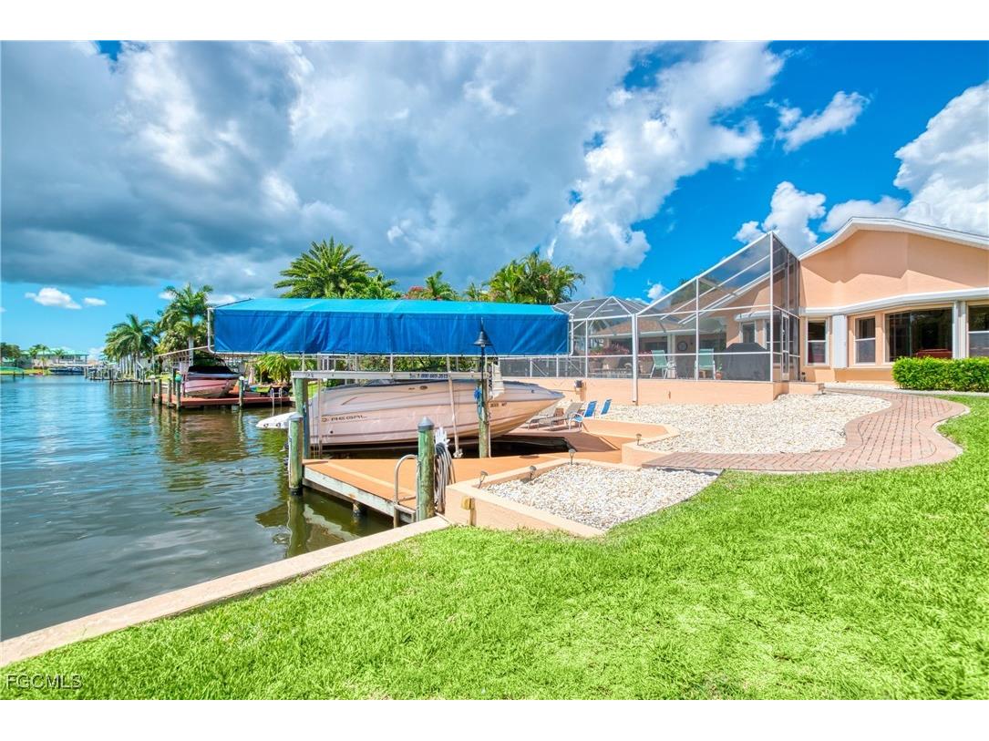 5607 Coronado Court Cape Coral FL 33904 2026001104 image4
