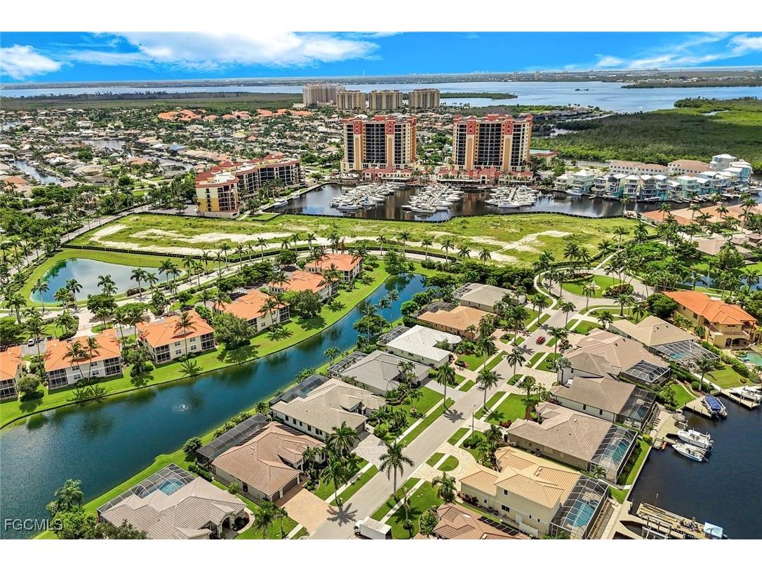 5609 Harbour Circle Cape Coral FL 33914 2025005441 image3