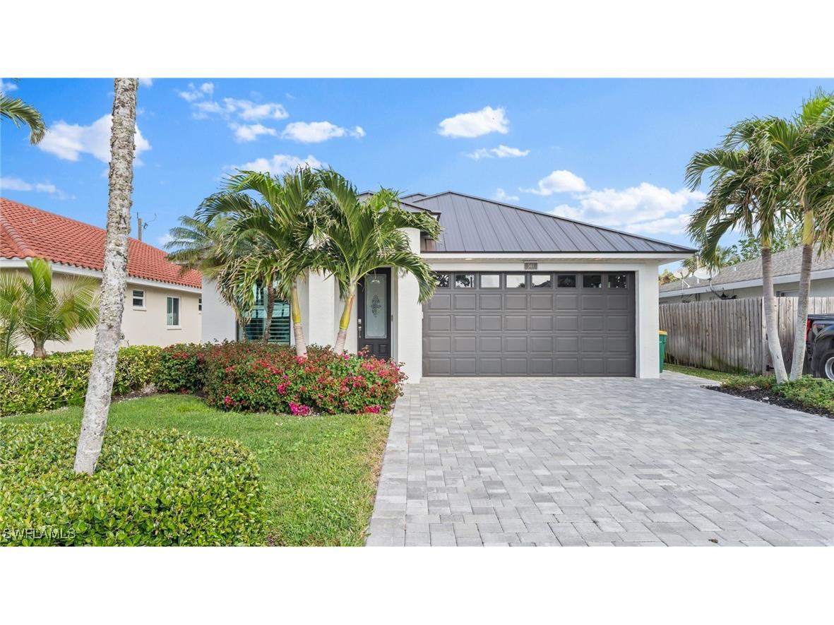 561 94th Avenue N Naples FL 34108 225003055 image1