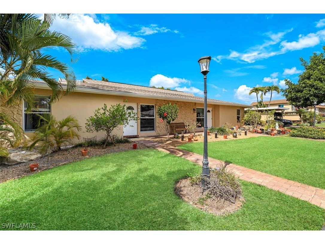 561 Palm View Drive #16 Naples FL 34110 226009624 image1