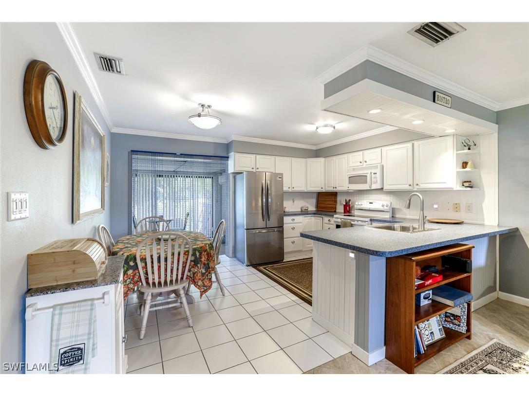 561 Palm View Drive #16 Naples FL 34110 226009624 image6